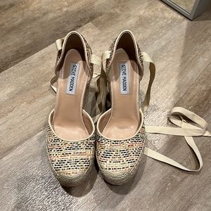 Steve Madden tie up espadrilles